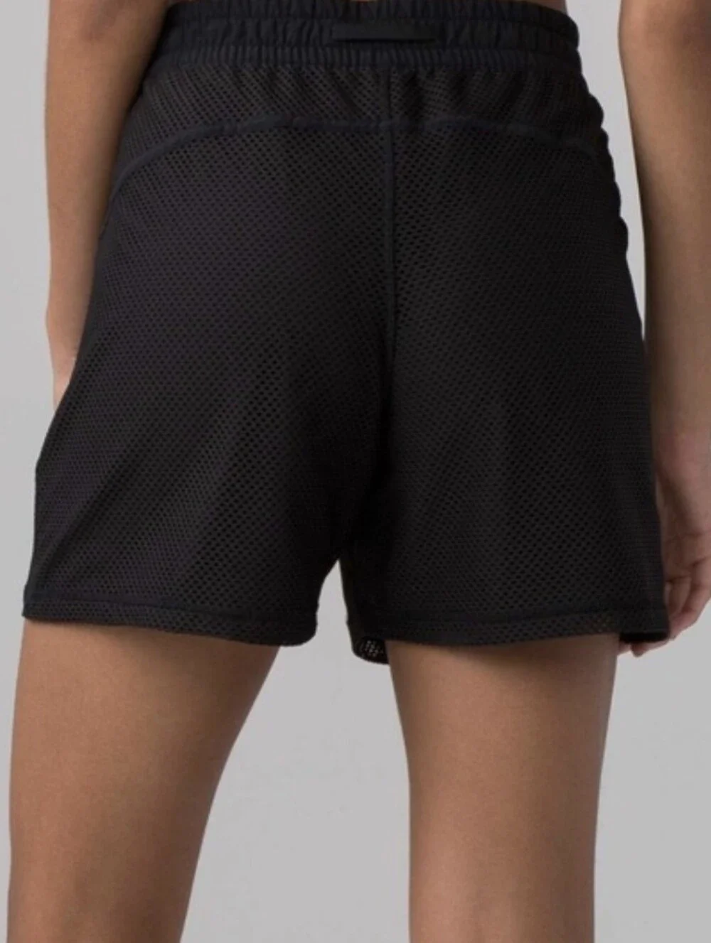 {Lululemon} Mesh On Mesh Short (5